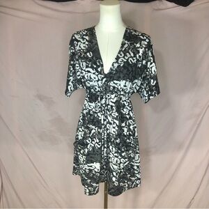 Women Black, White Printed Top Dress Swimsuit Coverup Semi Sheer Size Small Med